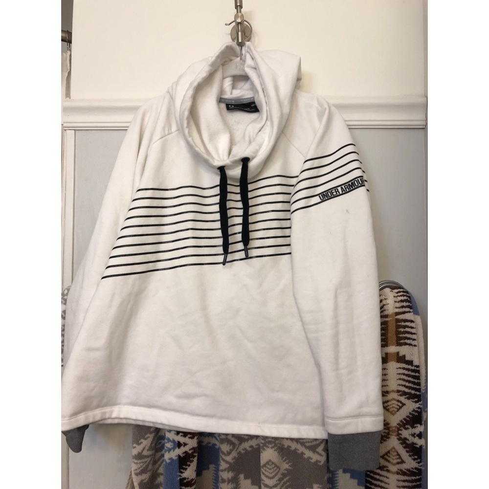 •Under Armour• white sweatshirt, SIZE L